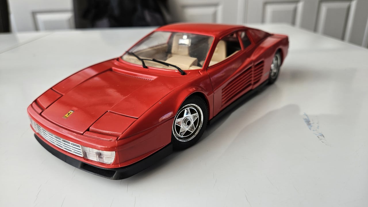 Ferrari Testarossa 1:18 schaalmodel – Bburago – Made in Italy