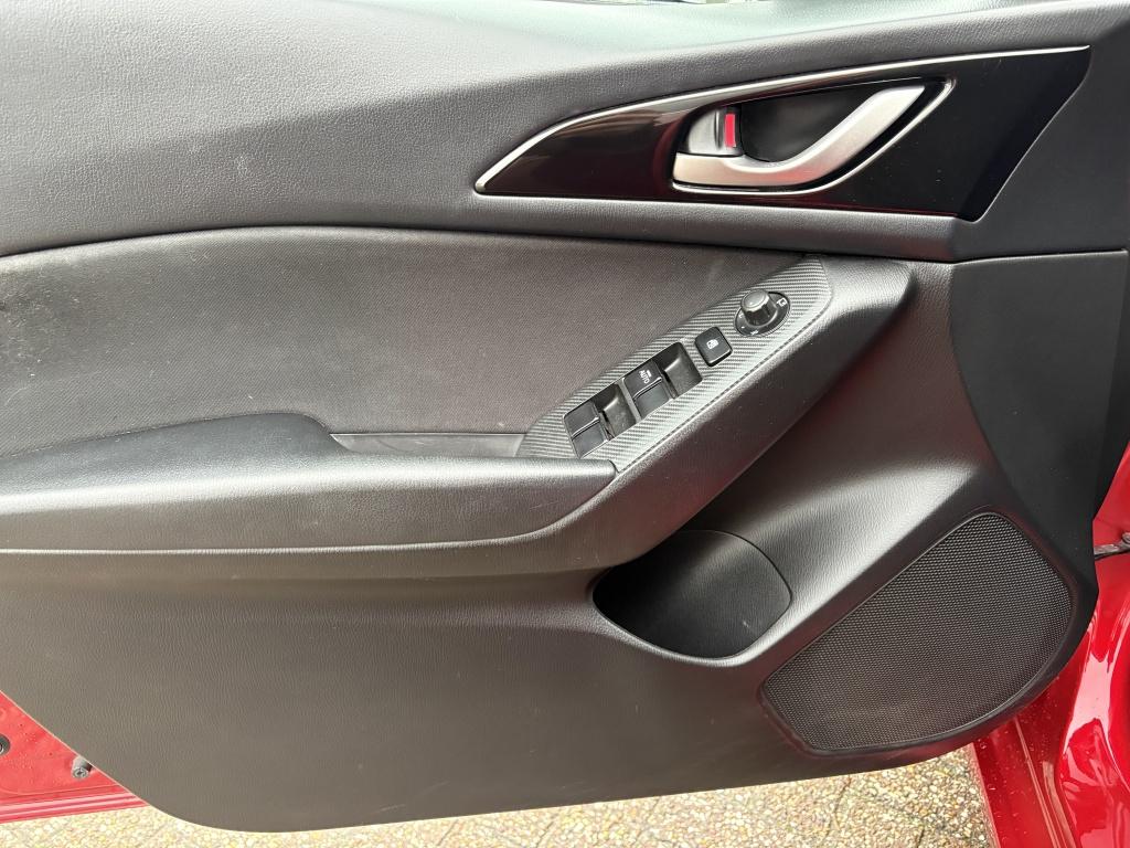 Mazda 3 2.0 ts+ 12 maanden bovag gar. rijklaar trekhaak 18" velgen