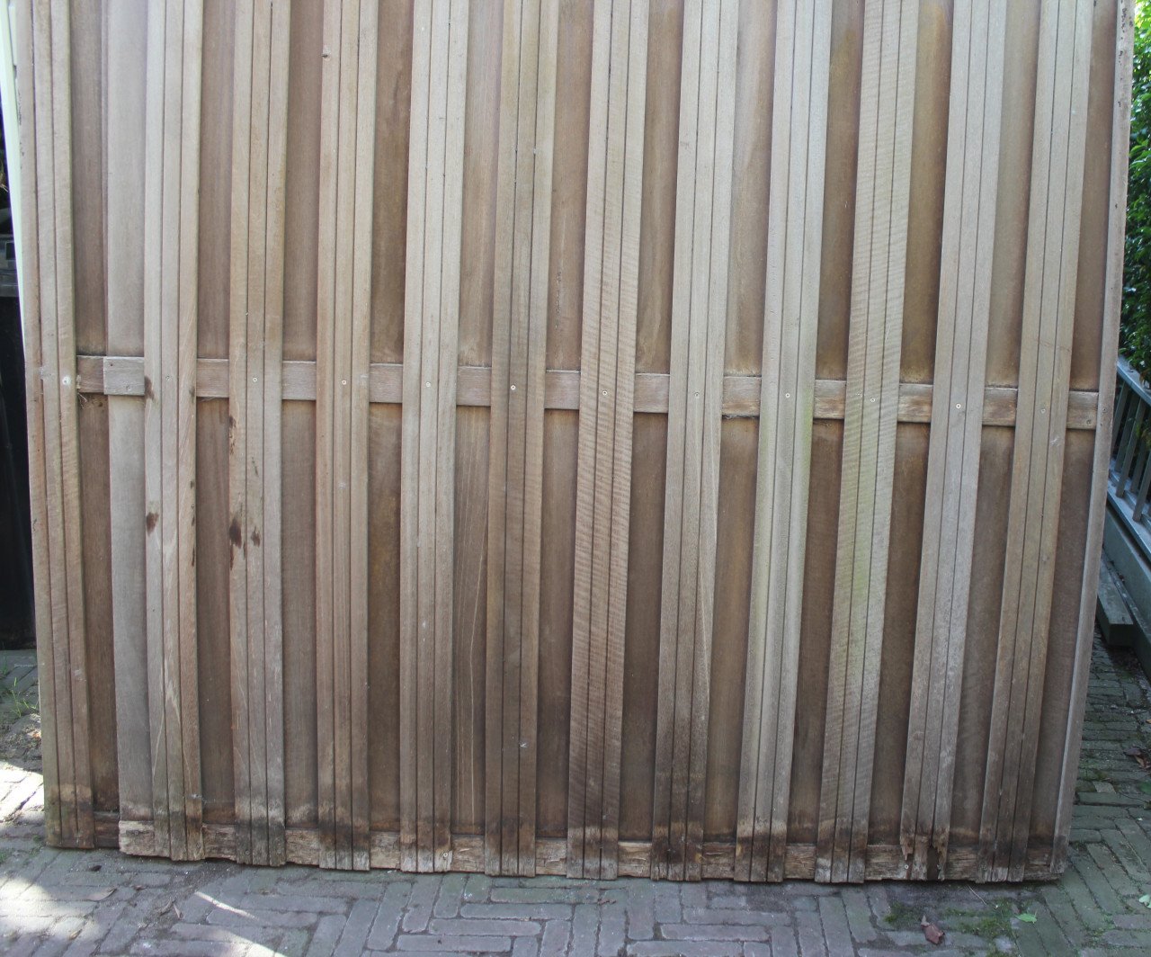 Schutting (hardhout) gereserveerd