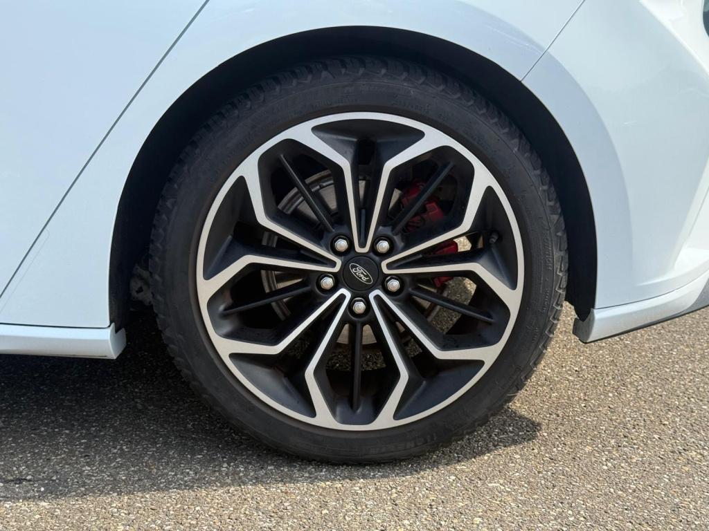 Ford Focus 1.0 ecoboost st line business