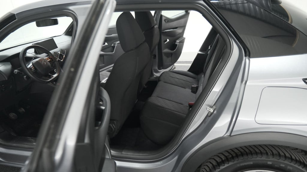 Ds Ds 3 crossback puretech 100 montmartre | parkeersensoren | apple carplay