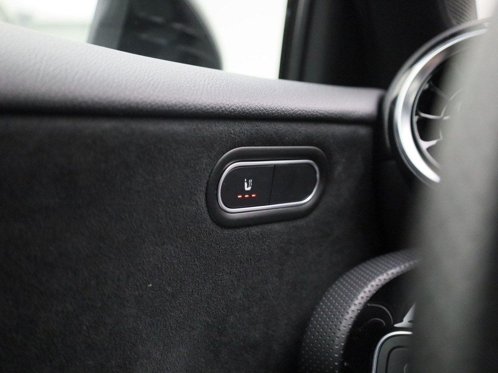 Mercedes-Benz A-Klasse 180 advantage | automaat | virtual cockpit | camera 