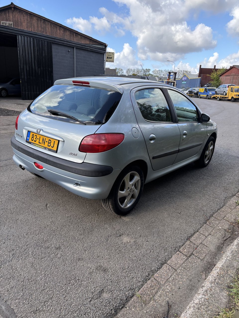 Peugeot 206