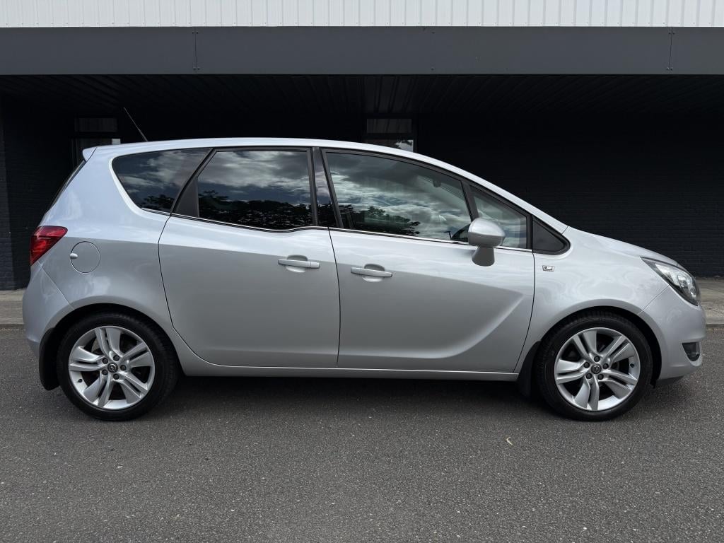 Opel Meriva 1.4 turbo - cosmo uitvoering -
