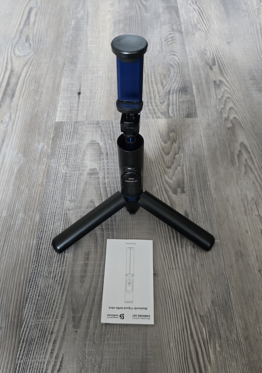 Samsung CnT Bluetooth Tripod Selfie Stick ITFIT Selfie P007
