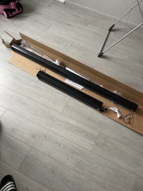 2 nieuwe ongebruikte rolgordijnen op maat.