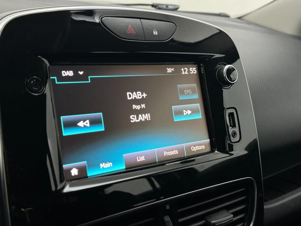 Renault Clio estate occasion 0.9 tce limited | zwart | tweedehands renault 