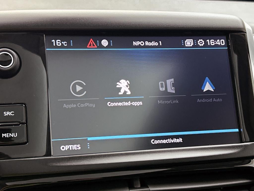 Peugeot 2008 110 pk allure | rijklaar | panoramadak | trekhaak | camera |