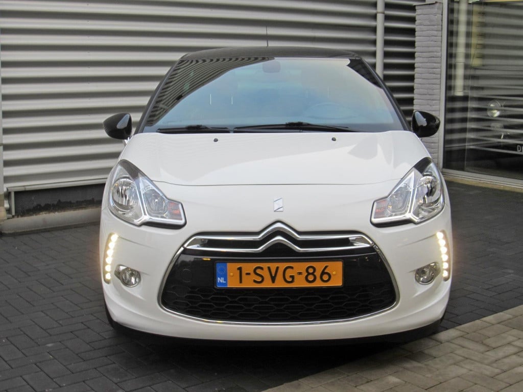 Citroen DS3 1.2 vti so chic clima/nav/park