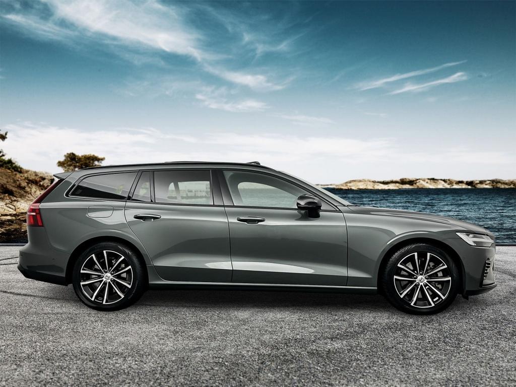 Volvo V60 t8 455pk recharge ultra dark| adap.cruise| pano| trekhaak| 360cam