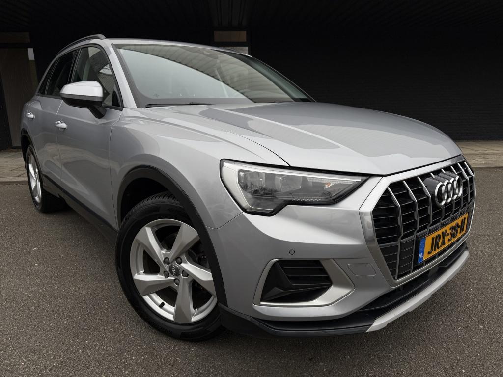 Audi Q3 35 tfsi advance pro line // sline interieur //