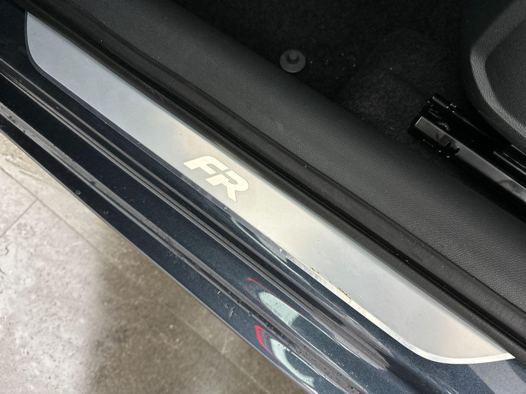 Seat Leon sportstourer fr phev first edition 1.5 tsi ehybrid 150kw / 204p