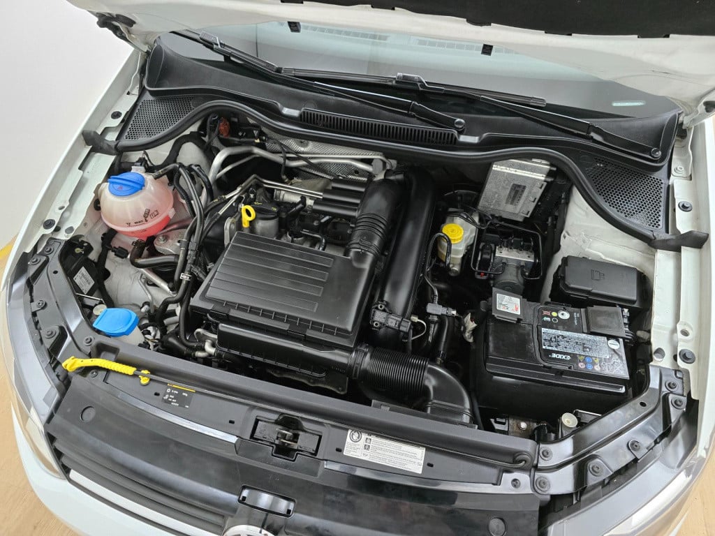 Volkswagen Polo occasion 1.2 tsi highline met panoramadak | bomvolle en uni
