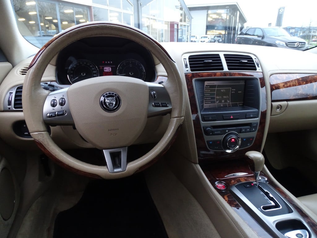 Jaguar Xk 4.2 v8 coupé | youngtimer | memory | stuur-&stoelverwarming
