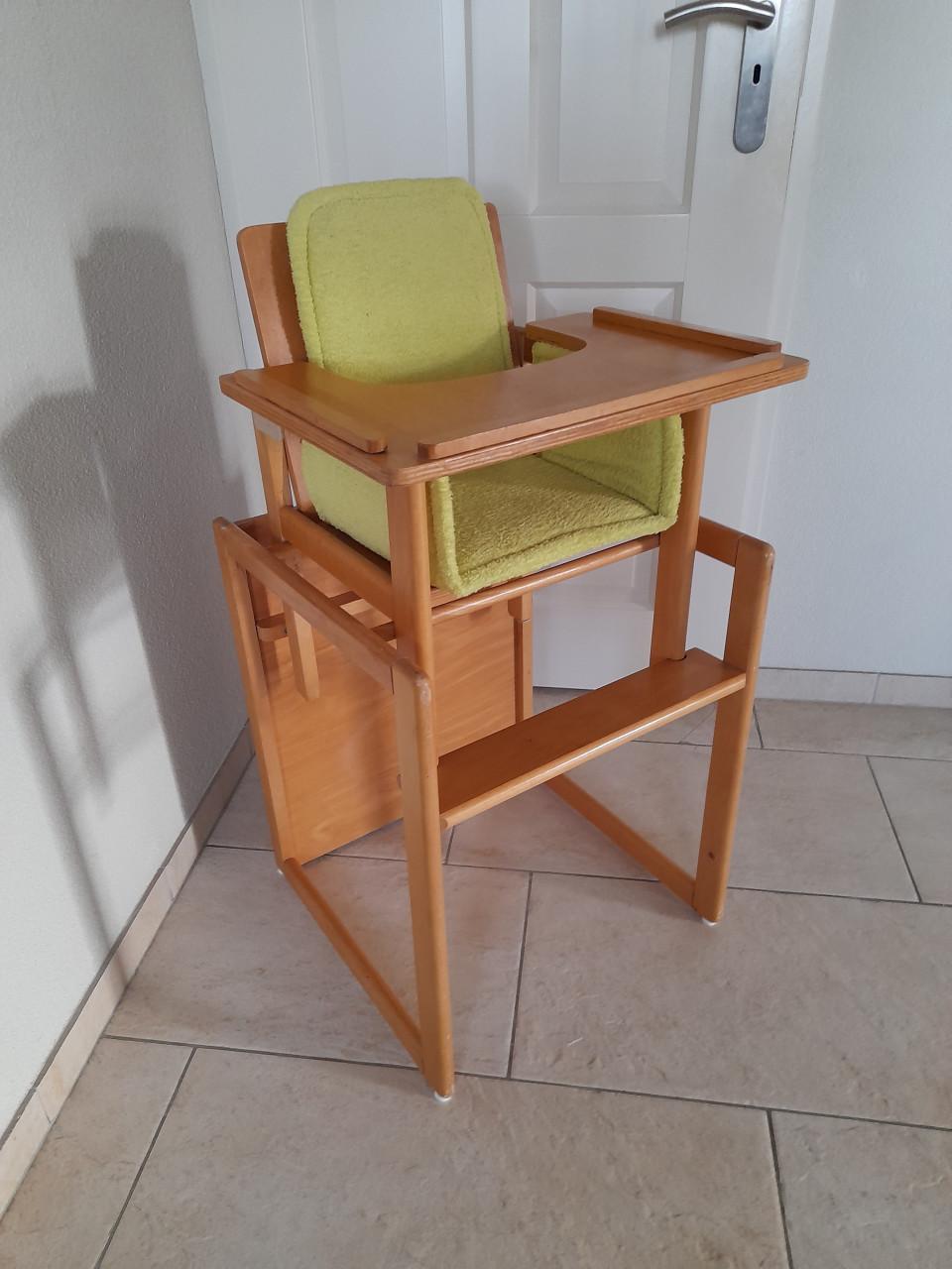 Kinderstoel (in goede staat) om te zetten tot tafel en stoel !