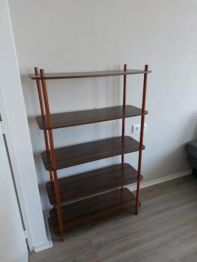 Eettafel, lamp & kastje te koop!