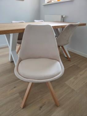 4 eetkamerstoelen crème houten poot