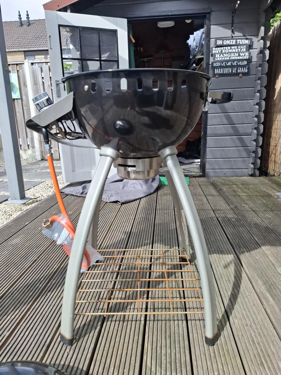 Gas barbecue