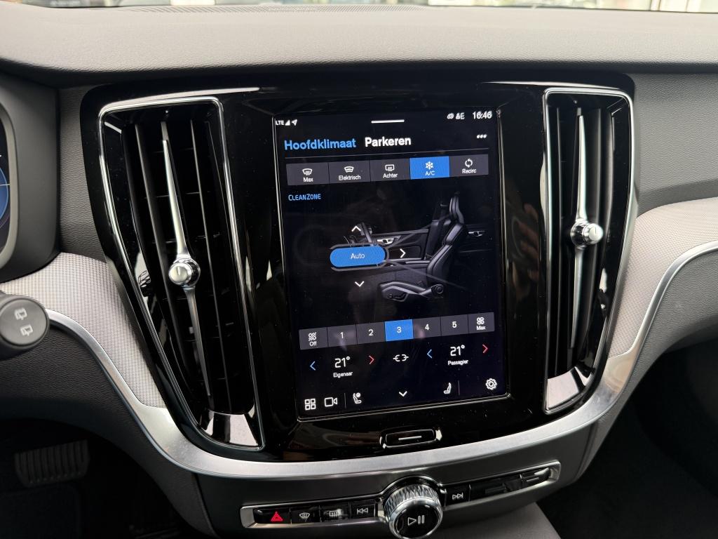 Volvo V60 t6 398pk recharge plus dark| adap.cruise| 360camera| trekaak