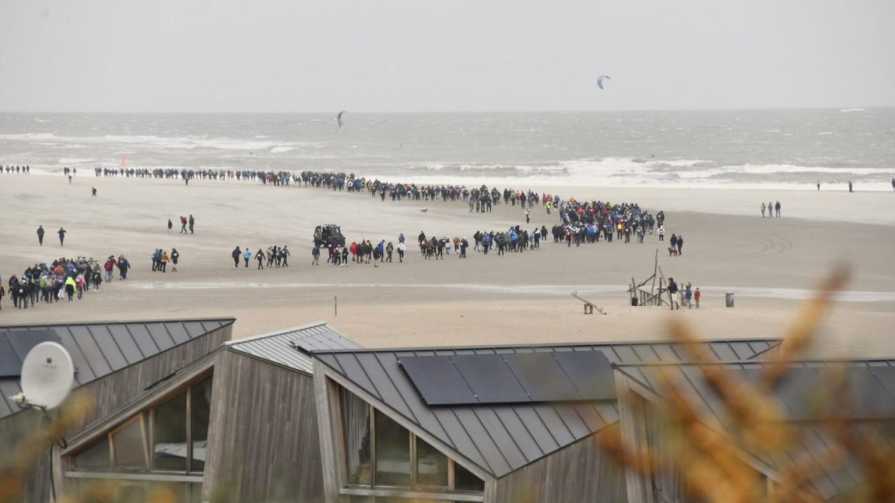 GEVRAAGD: 2 kaarten Wandelmarathon 4-10-2026