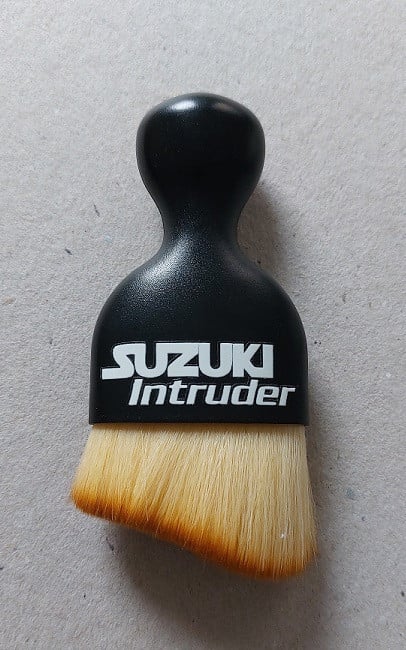 Suzuki Intruder Dashboard Borsteltje