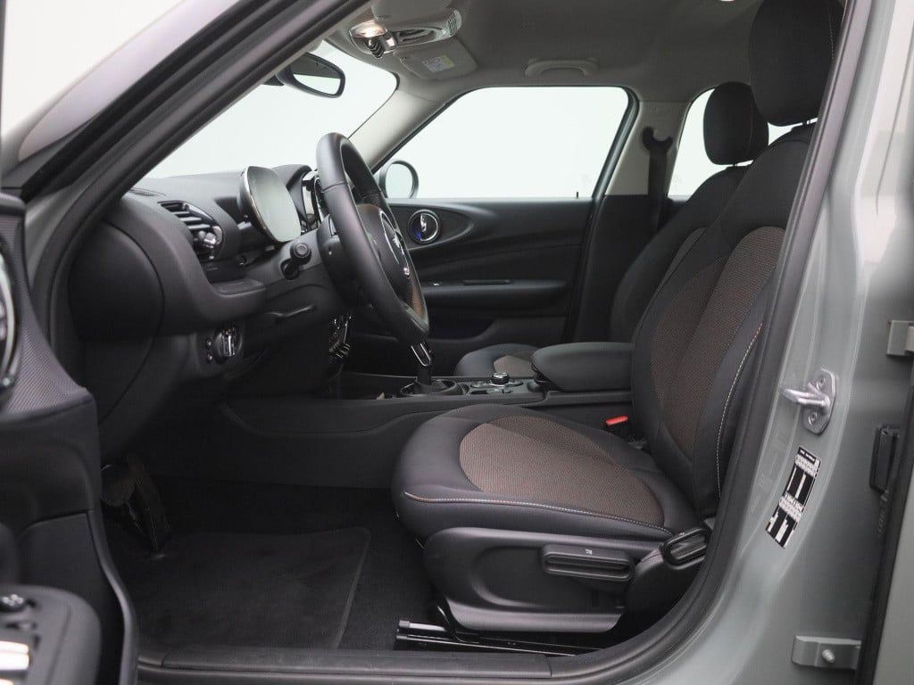 Mini Clubman 1.5 cooper business edition | automaat | navigatie | apple car