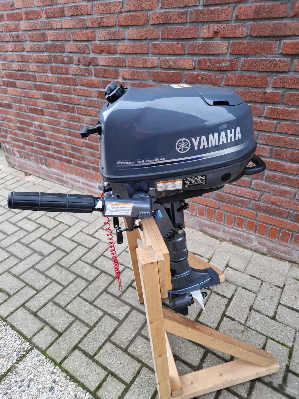 6 pk Yamaha 6 pk 4-takt kortstaart NIEUWSTAAT !!!! Bouwjaar 2019
