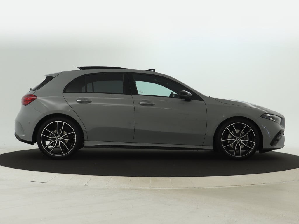 Mercedes-Benz A-Klasse 180 business solution amg | nightpakket | parkeerpak