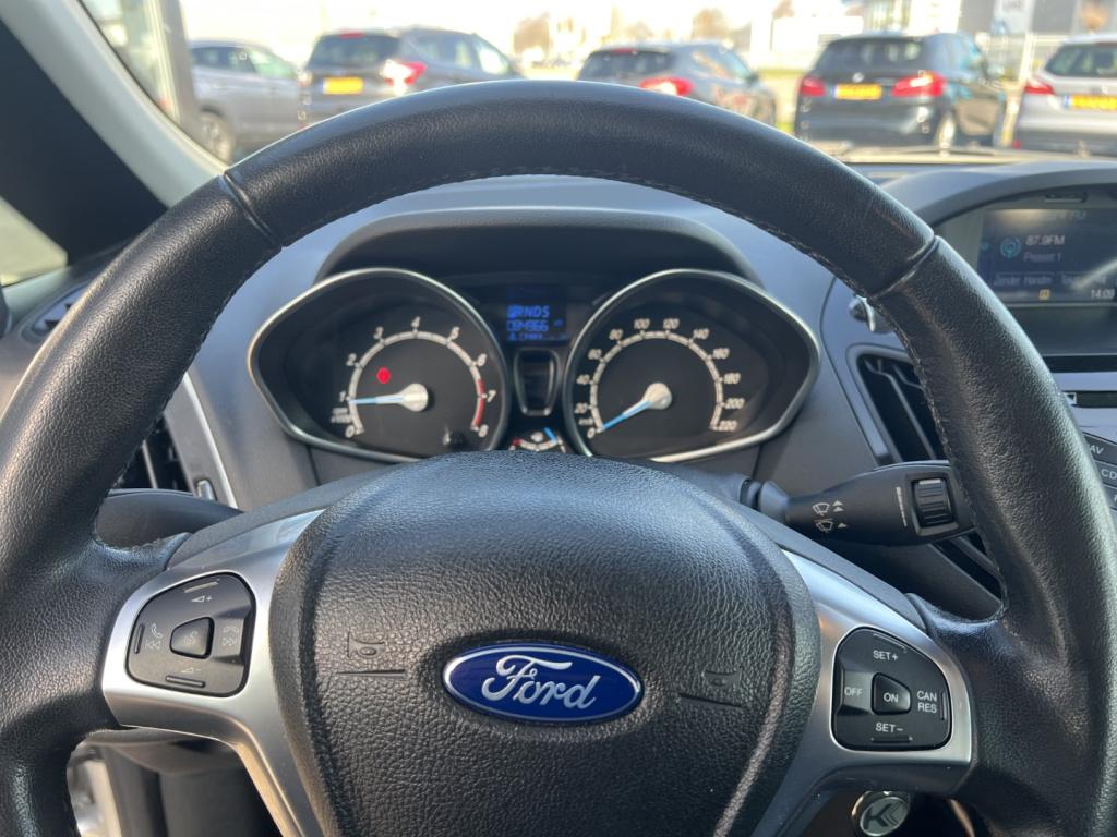 Ford B-max 1.6 ti-vct 105pk automaat titanium , trekhaak , voorruitverwarmi
