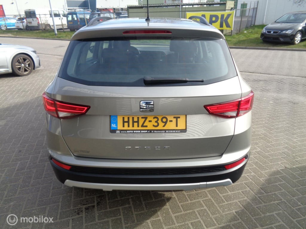 Seat Ateca 1.0 ecotsi style/airco/ecc/lm velgen/1st eig/trekhaak