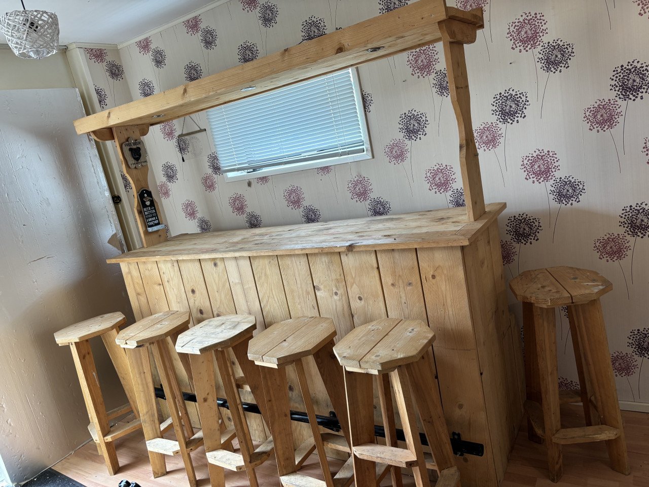 Steigerhout bar
