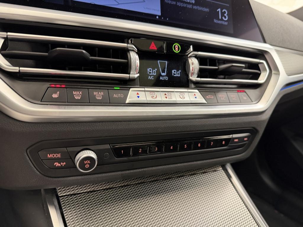 BMW 3-serie 330e high executive | schuif/kanteldak | trekhaak | 360 camera 