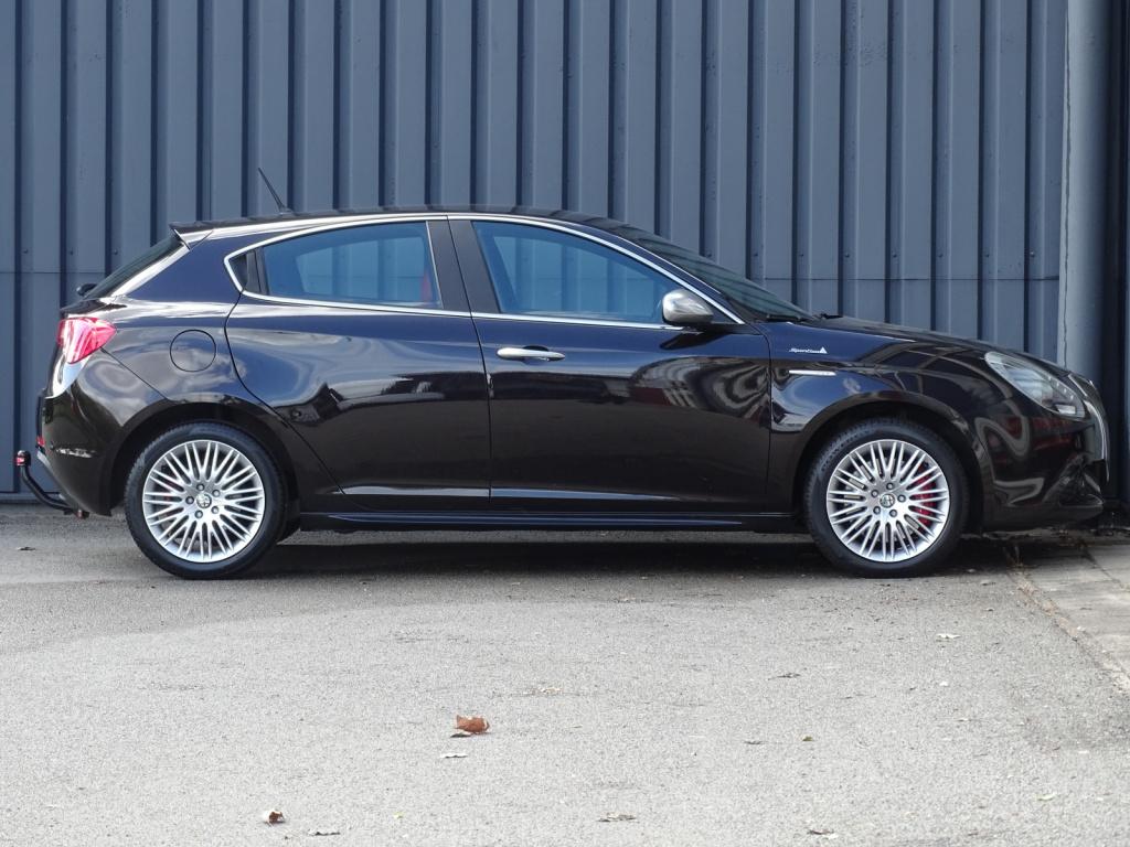 Alfa Romeo Giulietta 1.4 t distinctive leder | navi | 18"