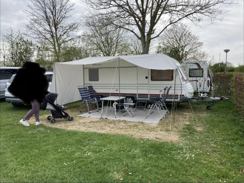 Schuifluifel caravan