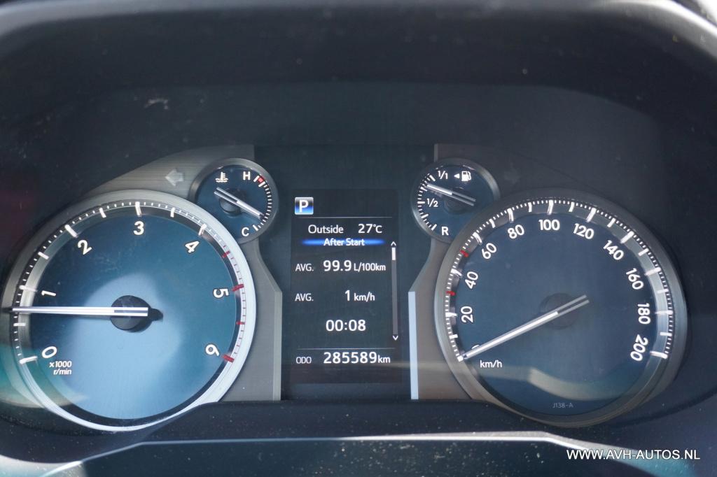 Toyota Land Cruiser 2.8 d-4d-f challenger window van
