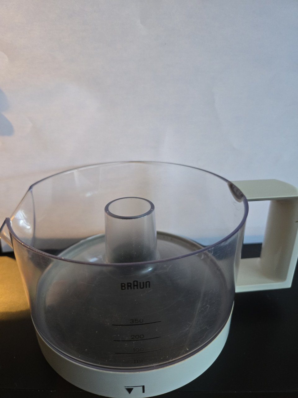 Braun elektrische Citruspers, type 4131 Capaciteit: 350 ml. Vermogen: 20 W