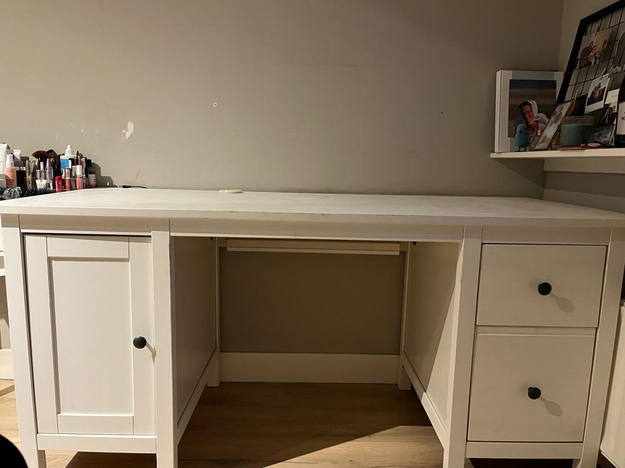 Bureau wit Ikea