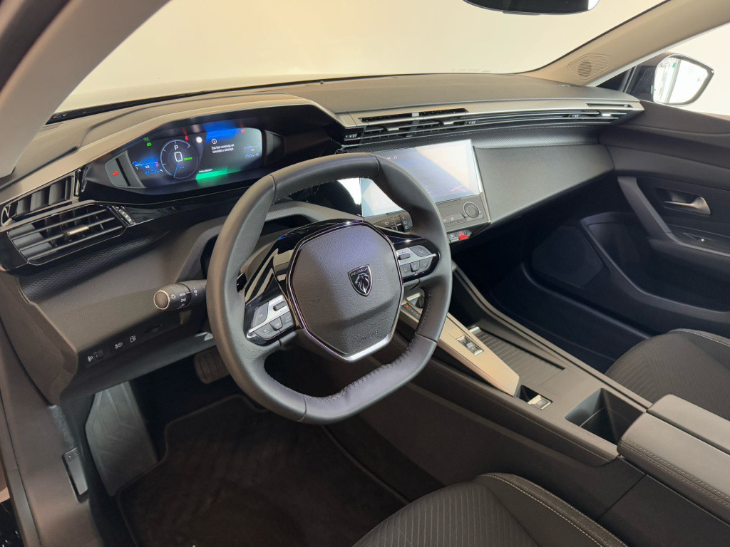 Peugeot 308 1.6 plug-in hybrid 180 active pack business