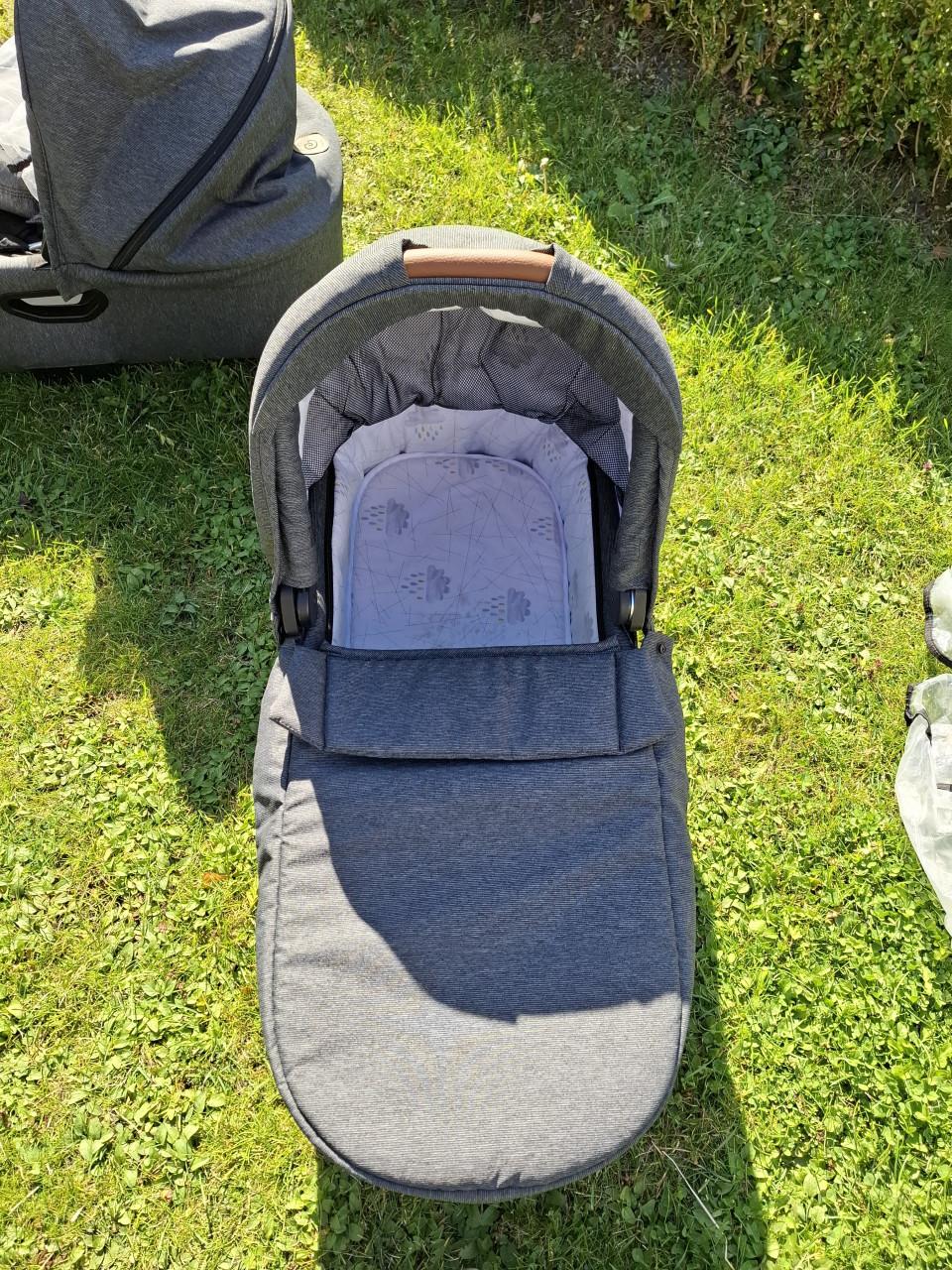 Duo kinderwagen - merk: JEDO, zeer netjes!