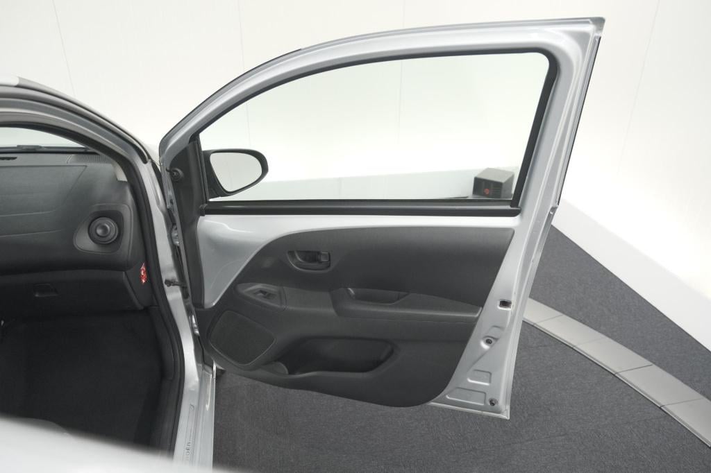 Citroen C1 1.0 vti feel | airco | bluetooth radio | 5 deurs | allseasonband