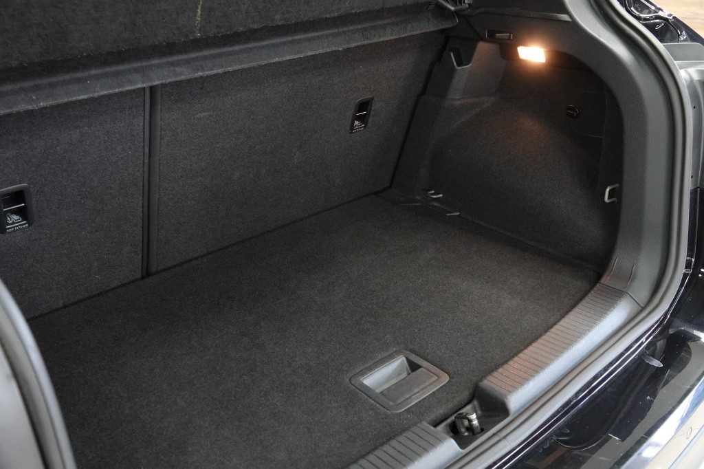 Volkswagen T-cross 1.0 tsi | led | acc | carplay | pdc |