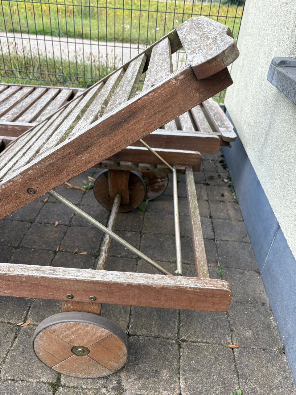 2 ligbedden inclusief twee kussens