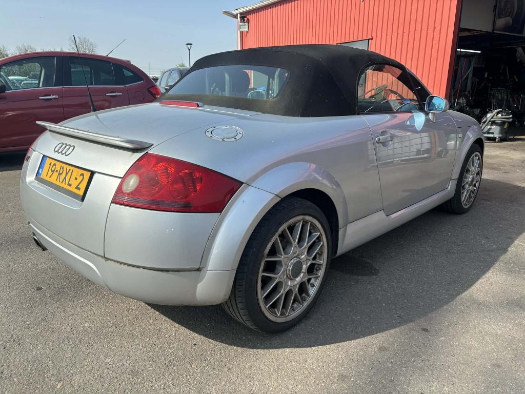 Audi TT roadster 1.8 5v turbo