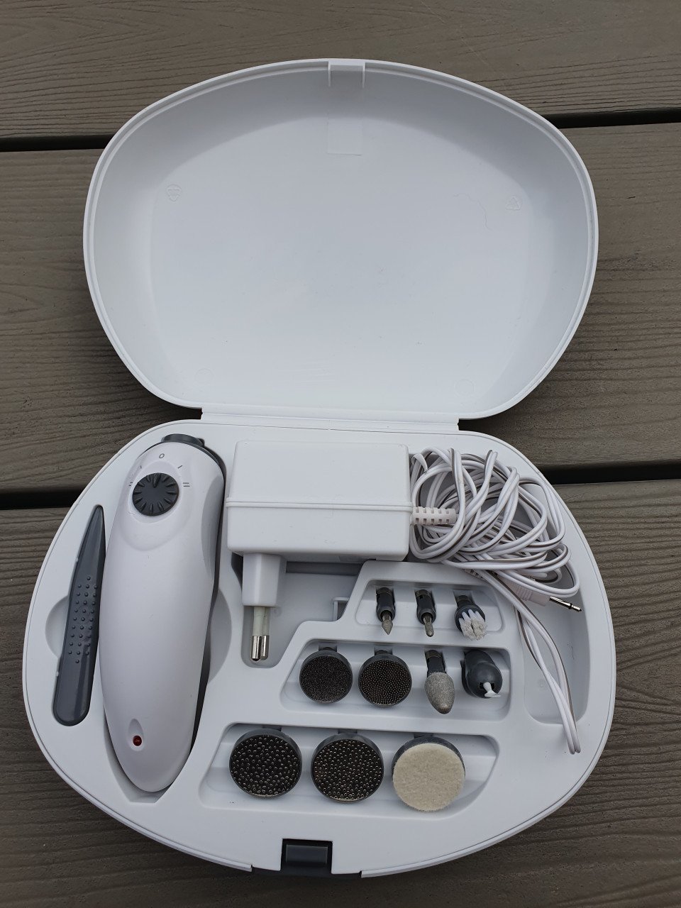 Mooi groot Beurer manicure- en pedicureset, in zeer goede staat....