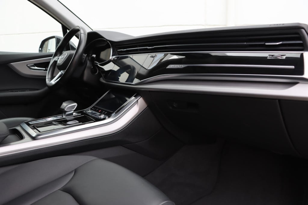 Audi Q7 55 tfsi e quattro pro line 380pk tiptronic
