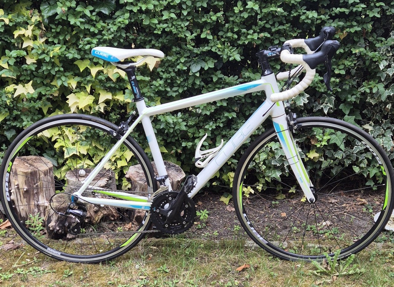 Racefiets Cube