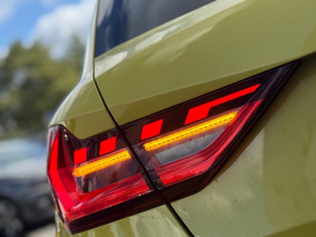 Audi A1 Sportback 25 tfsi edition s- line * carplay * led * automaat
