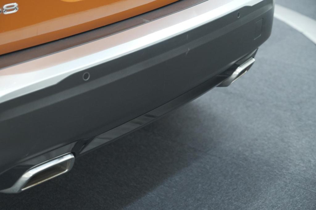 Peugeot 2008 puretech 130 gt pack | leer-pakket | camera | dodehoekdetectie