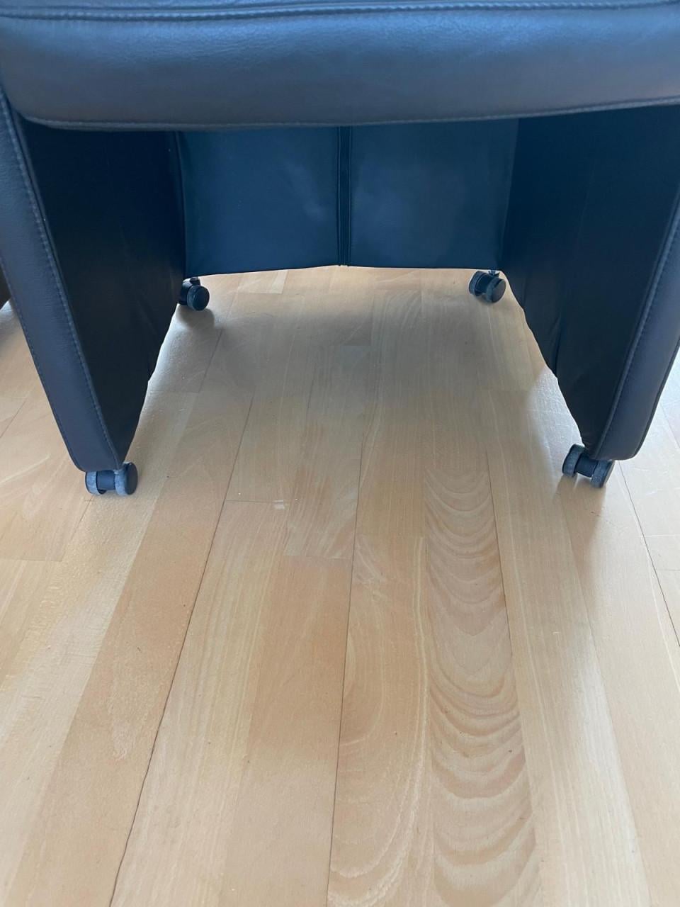 6 lederen eetkamerstoelen