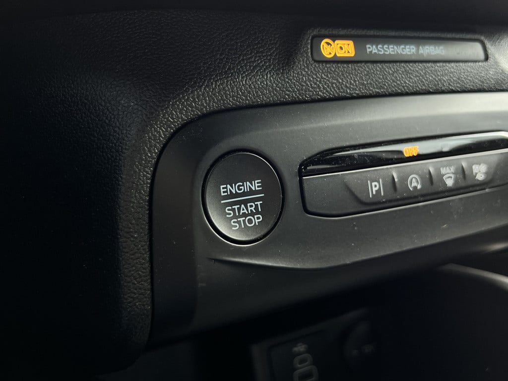 Ford Focus wagon 1.0 ecoboost hybrid st line | winter package | camera | cr